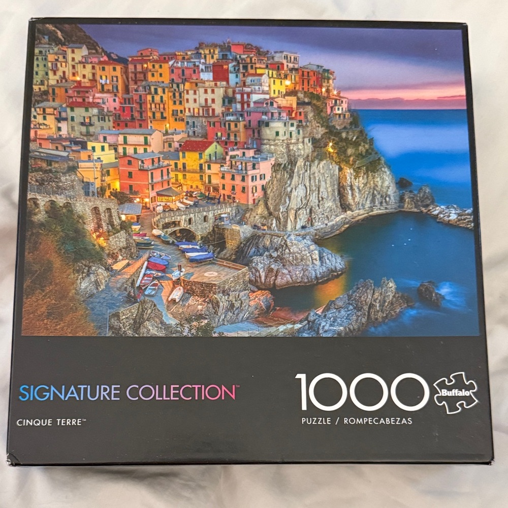 Buffalo Signature Collection Puzzle - Colorful Coastal Village